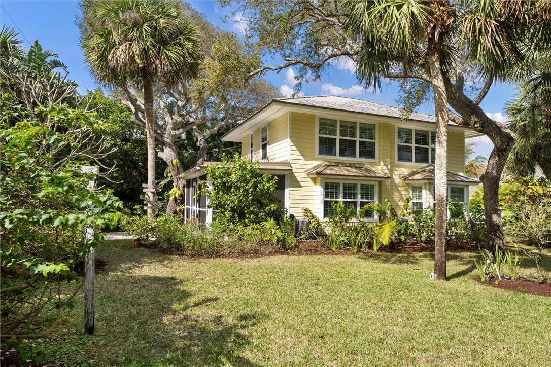 Front view on corner lot