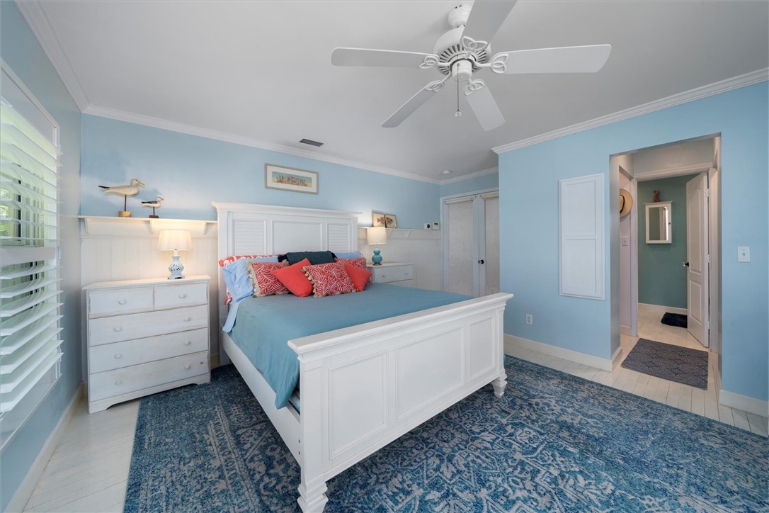 Guest room with ensuite bath.