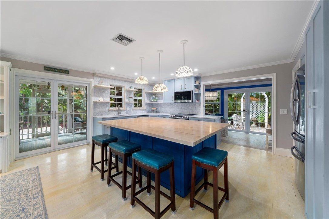 Party Island for entertaining