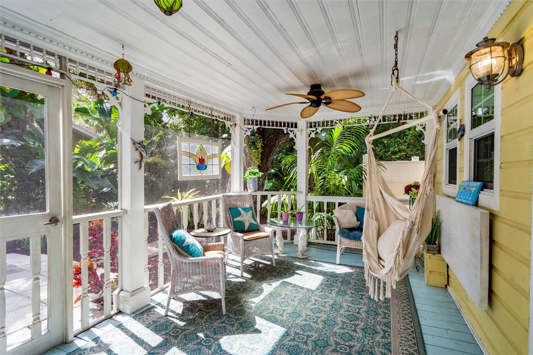Large Screened porch
