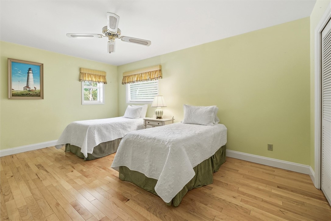 Large second story bedroom