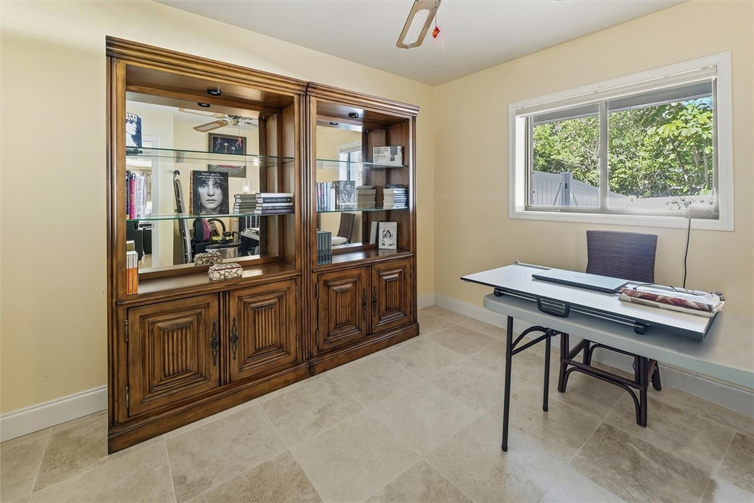 Office/den area off family room