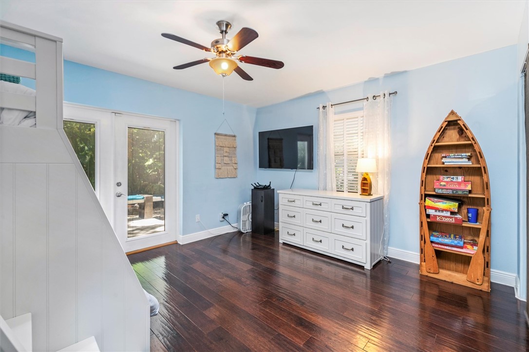 3rd bedroom with outdoor access