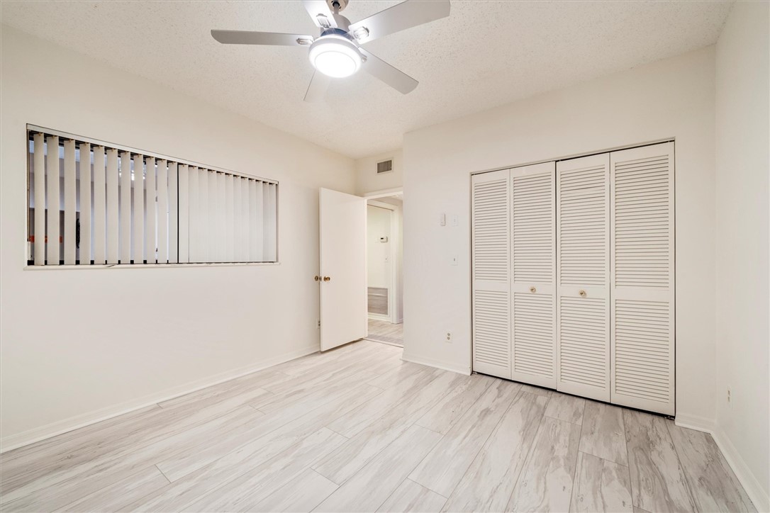 2nd bedroom with closet